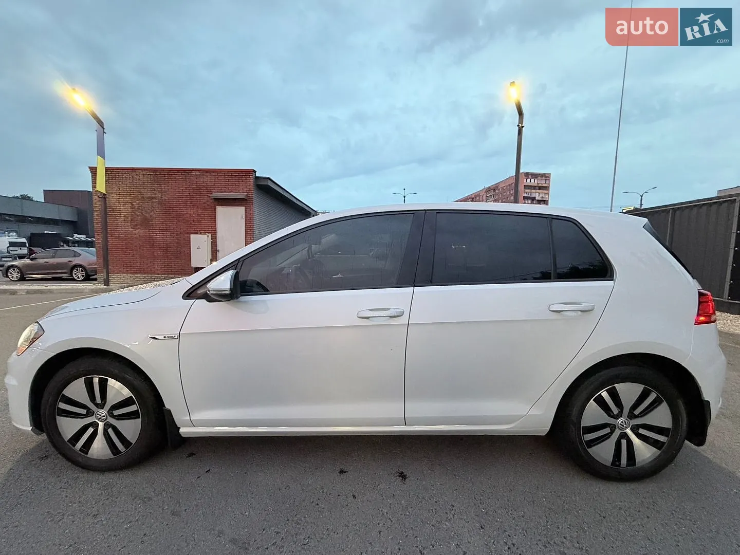 2017 Volkswagen Golf - мініатюра 3