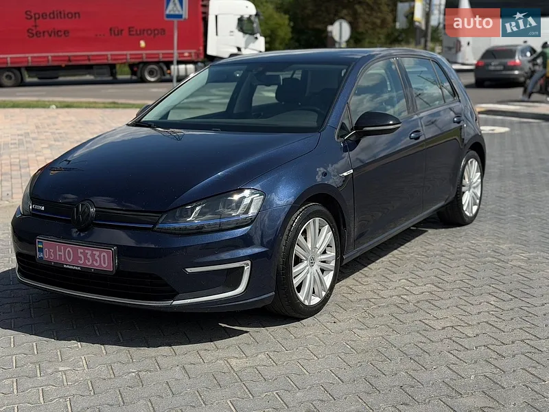Volkswagen e-Golf 2015