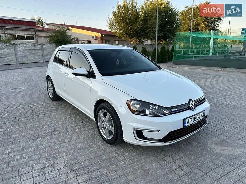 Volkswagen e-Golf 2016