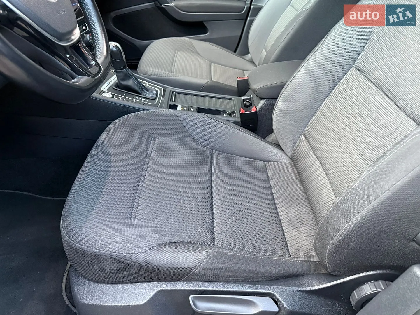 2020 Volkswagen Golf - мініатюра 23