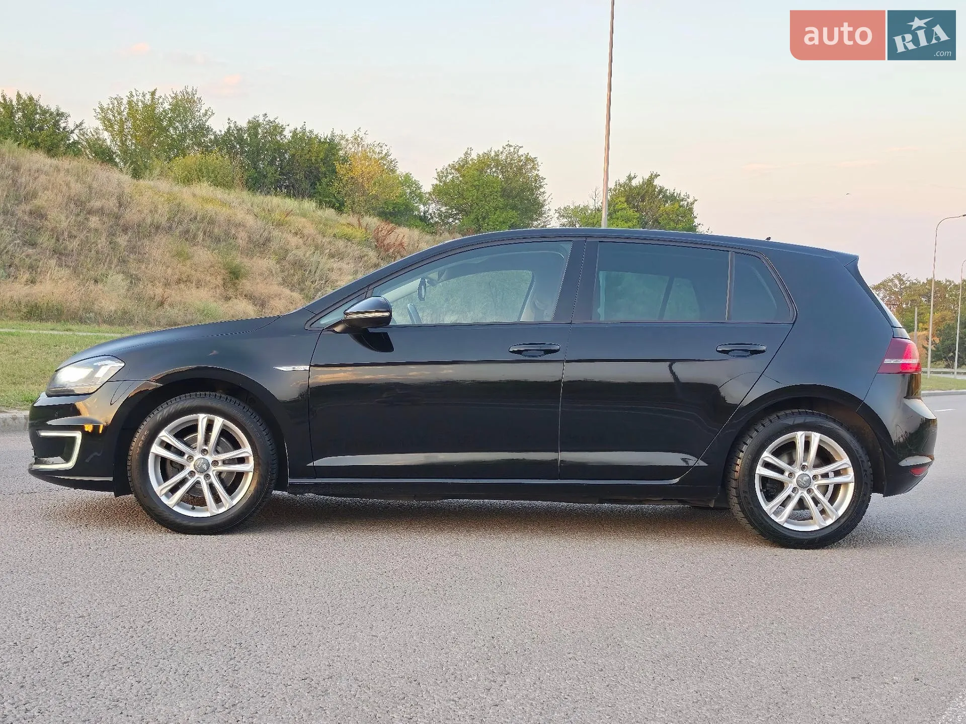 2016 Volkswagen Golf - мініатюра 2