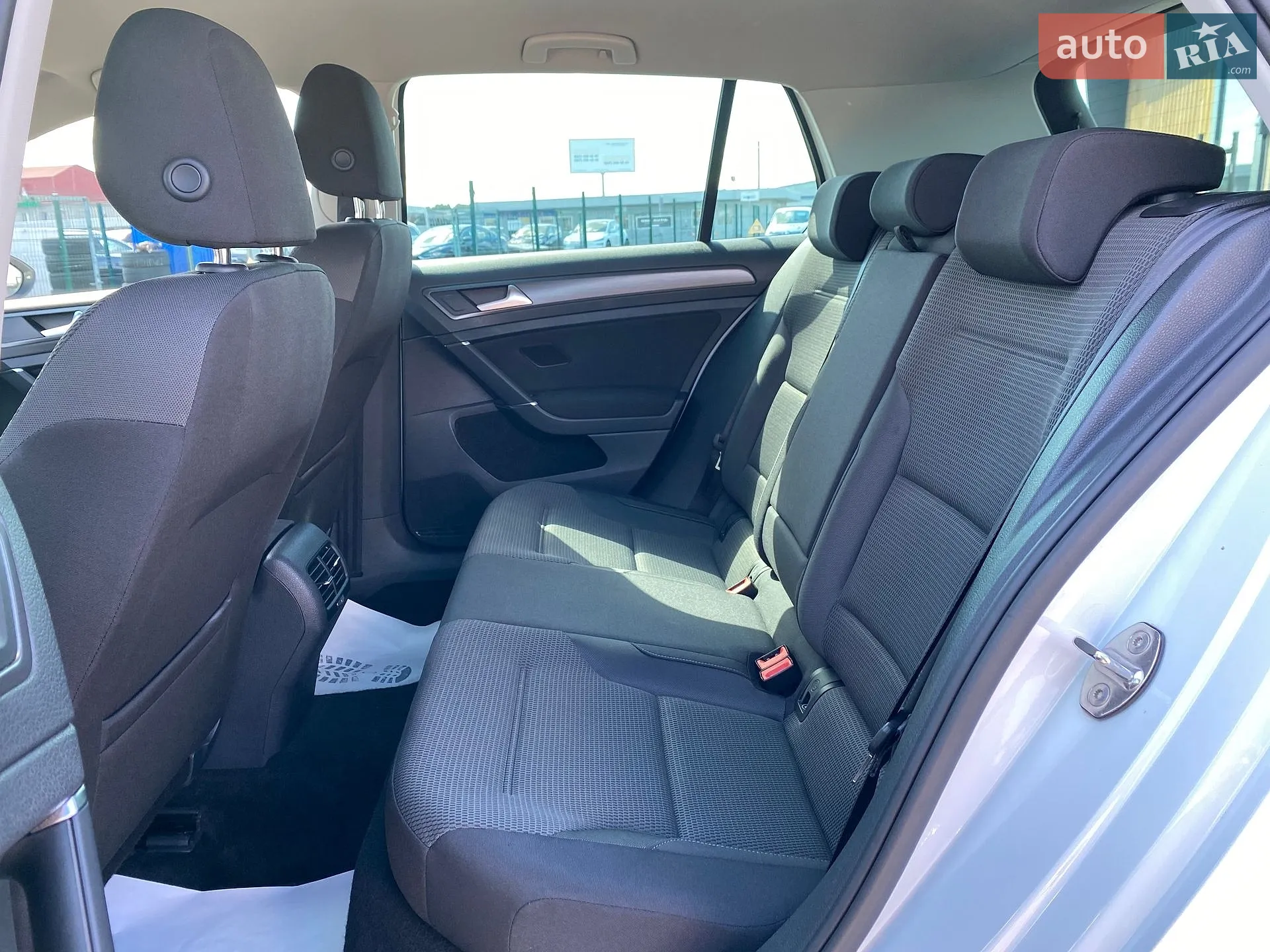 2019 Volkswagen Golf - мініатюра 41