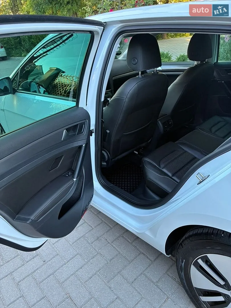 2017 Volkswagen Golf - мініатюра 12
