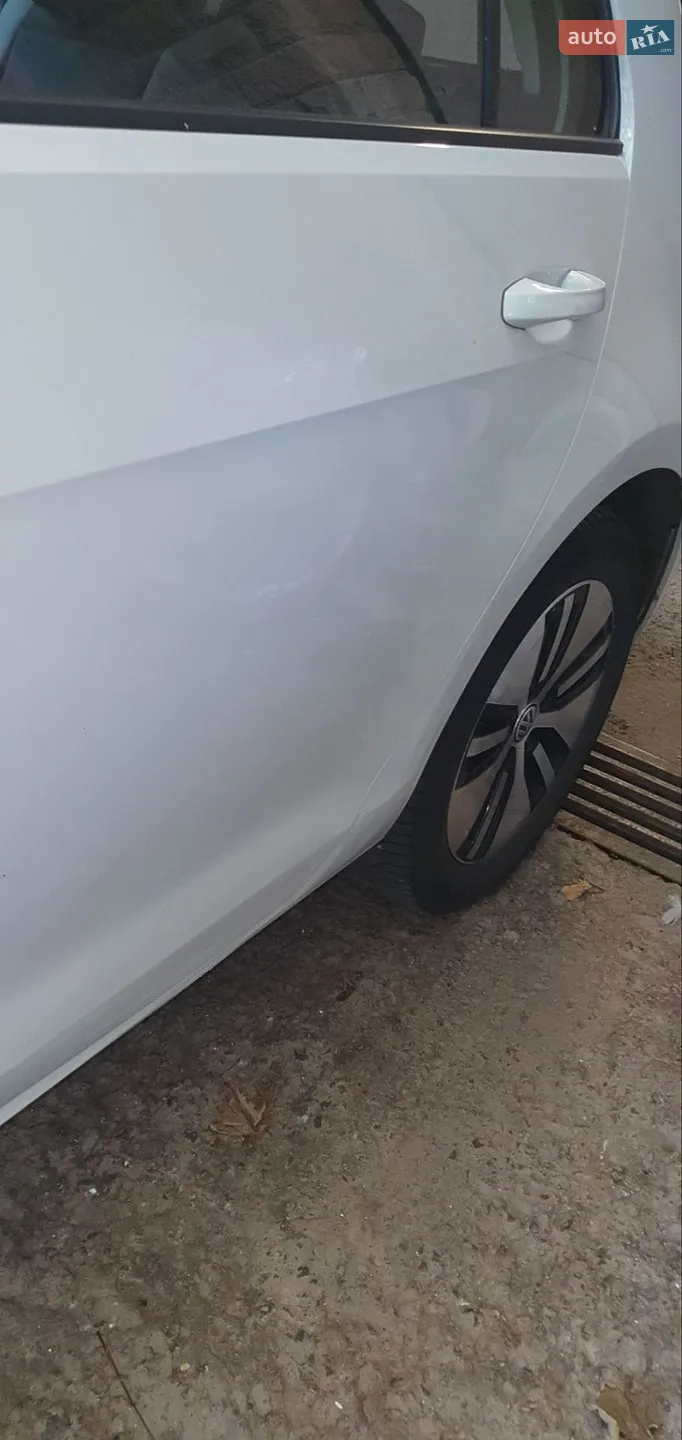 2014 Volkswagen Golf - мініатюра 3