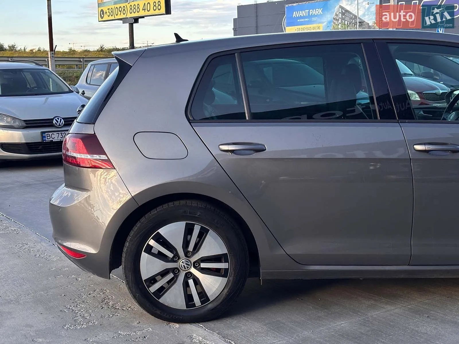 2014 Volkswagen Golf - мініатюра 9