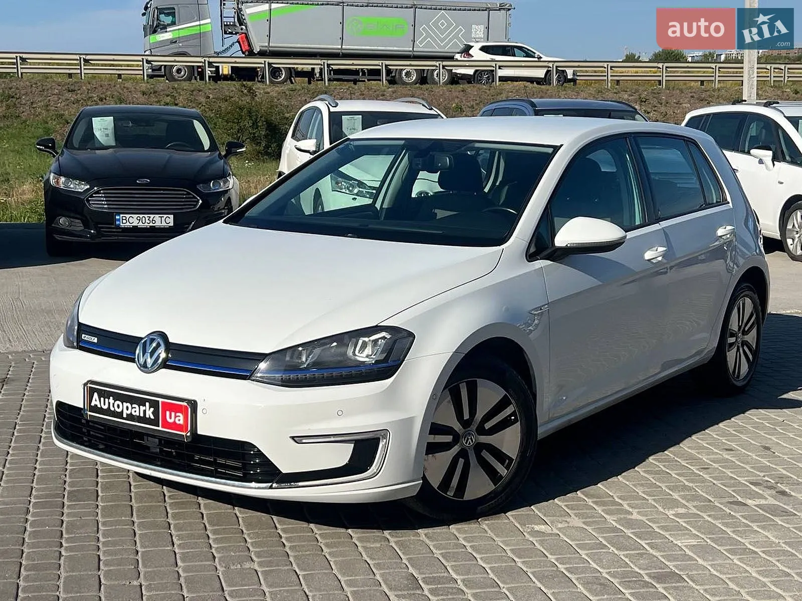 2014 Volkswagen Golf - фото 1