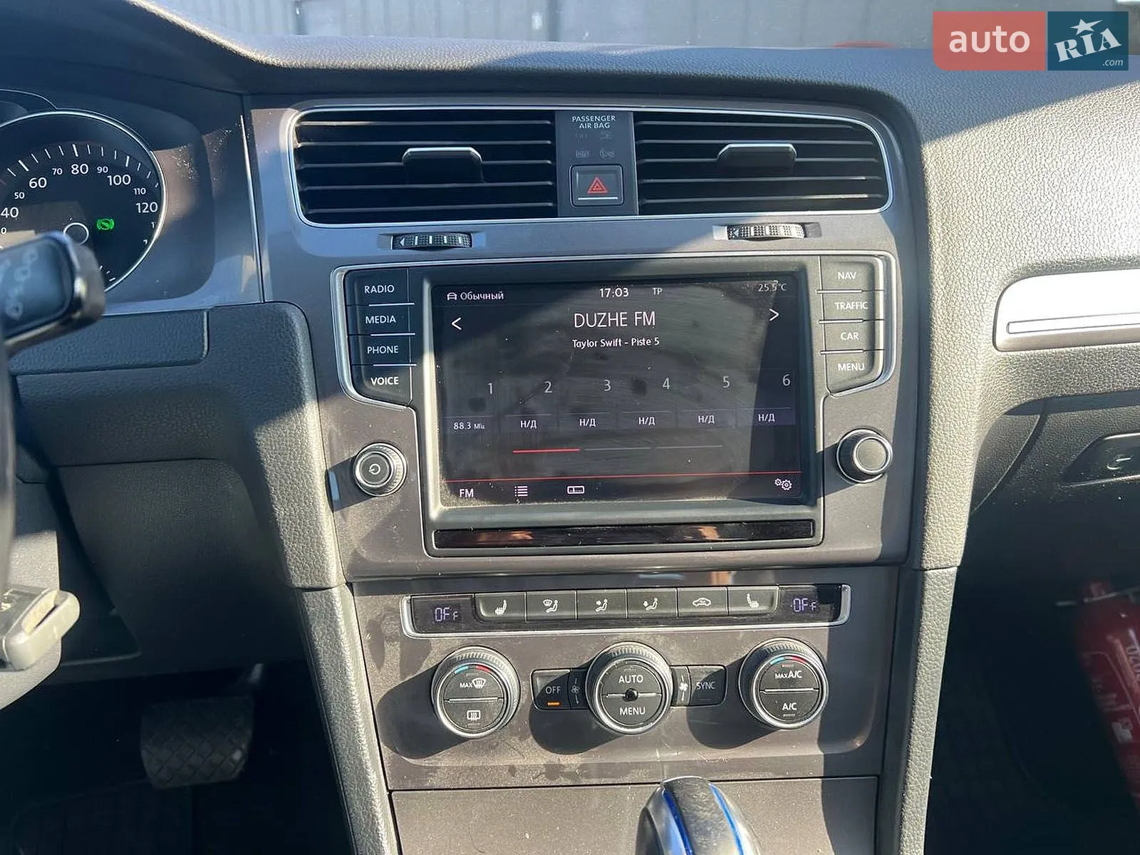 2014 Volkswagen Golf - мініатюра 29
