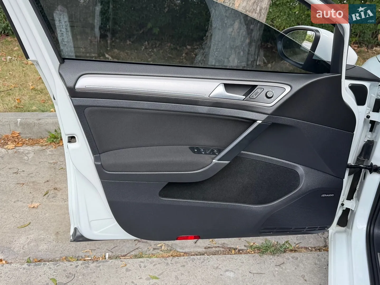 2014 Volkswagen Golf - мініатюра 39