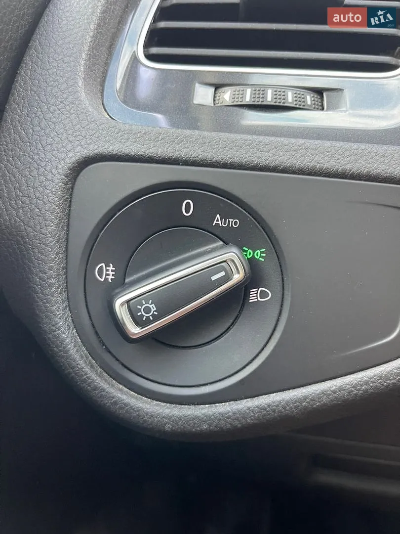 2017 Volkswagen Golf - мініатюра 27