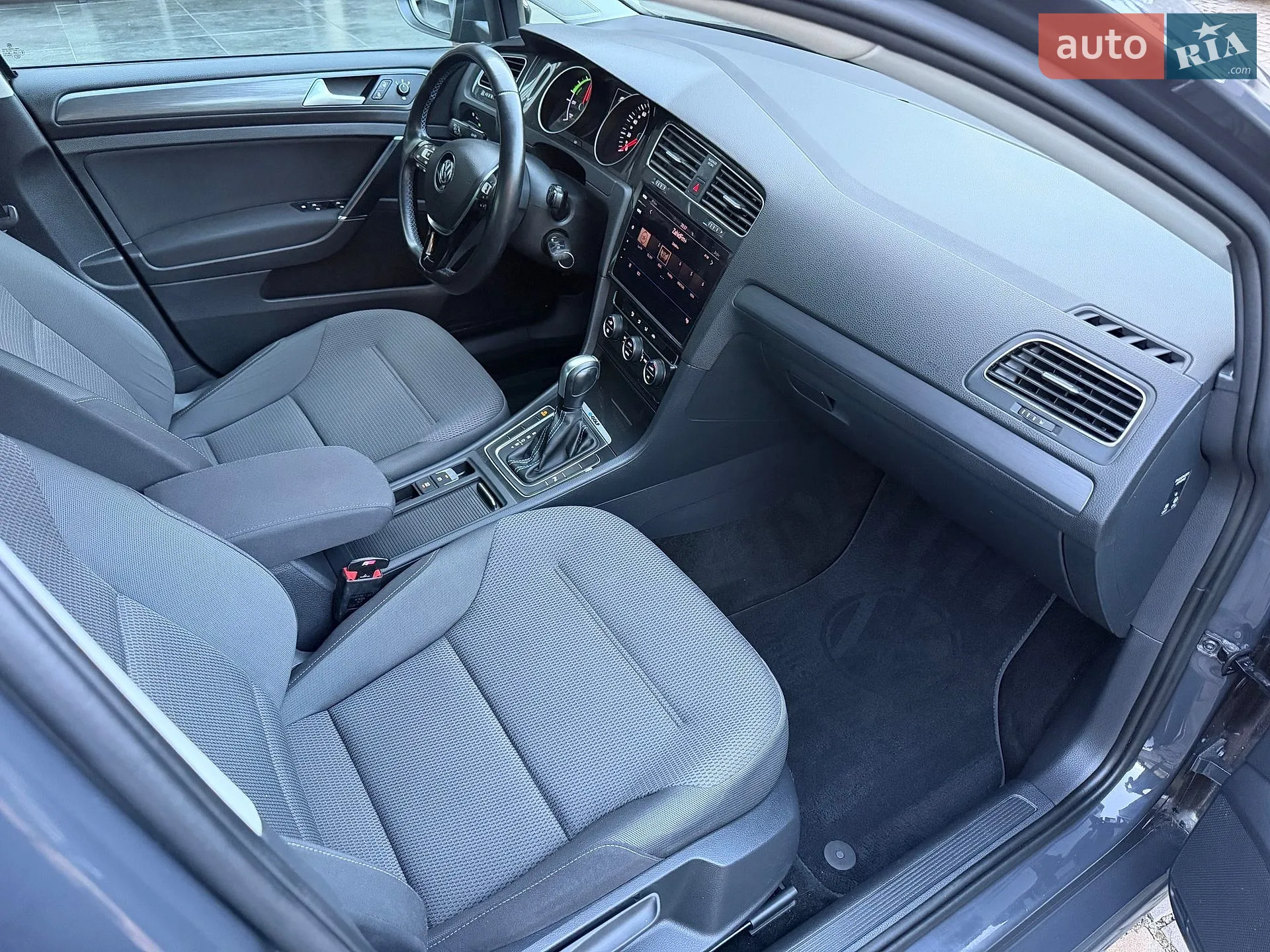 2020 Volkswagen Golf - мініатюра 25