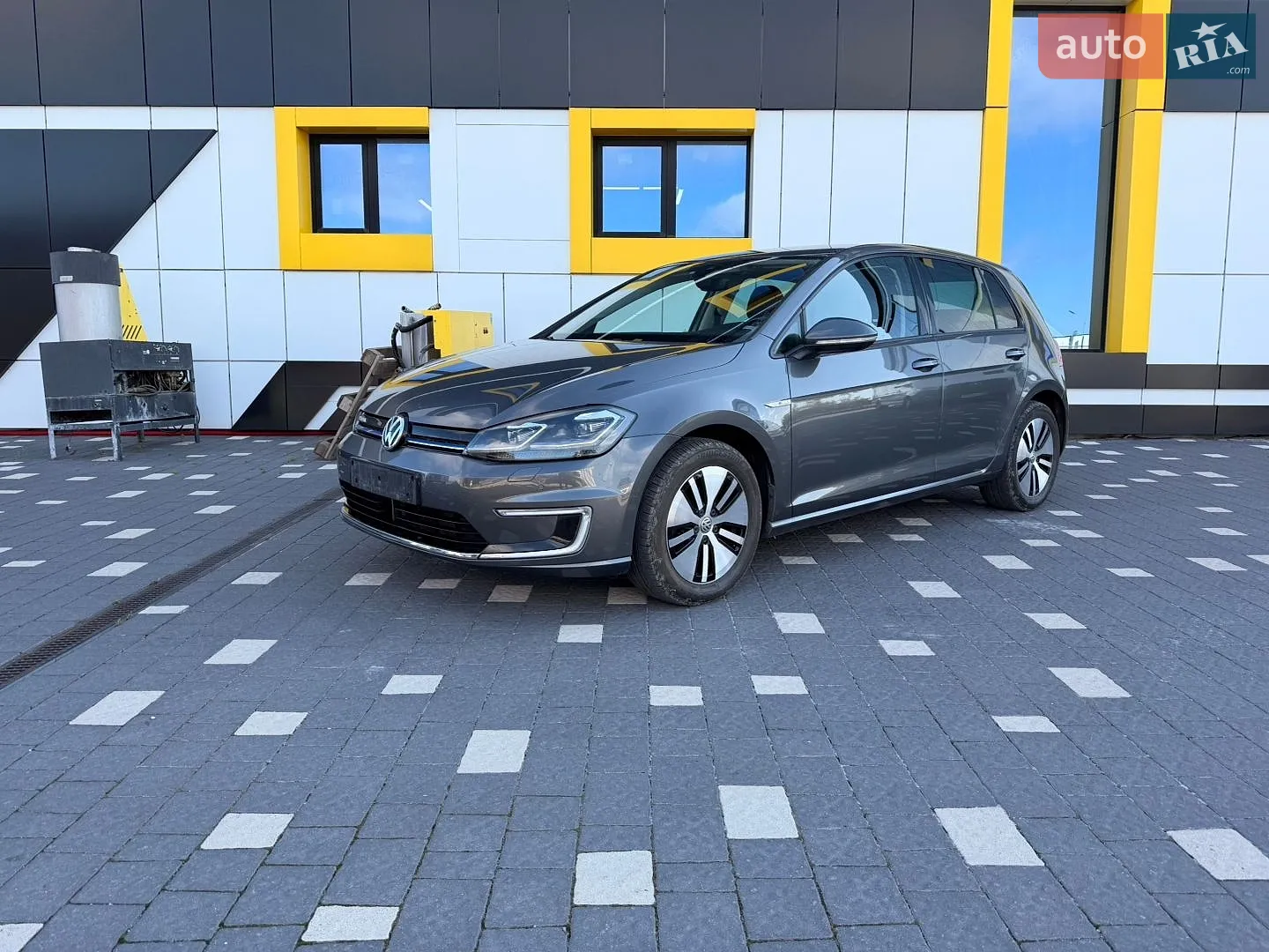 2017 Volkswagen Golf - фото 1