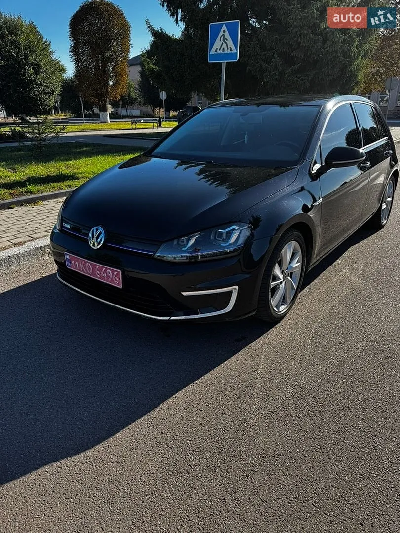 2017 Volkswagen Golf - фото 1