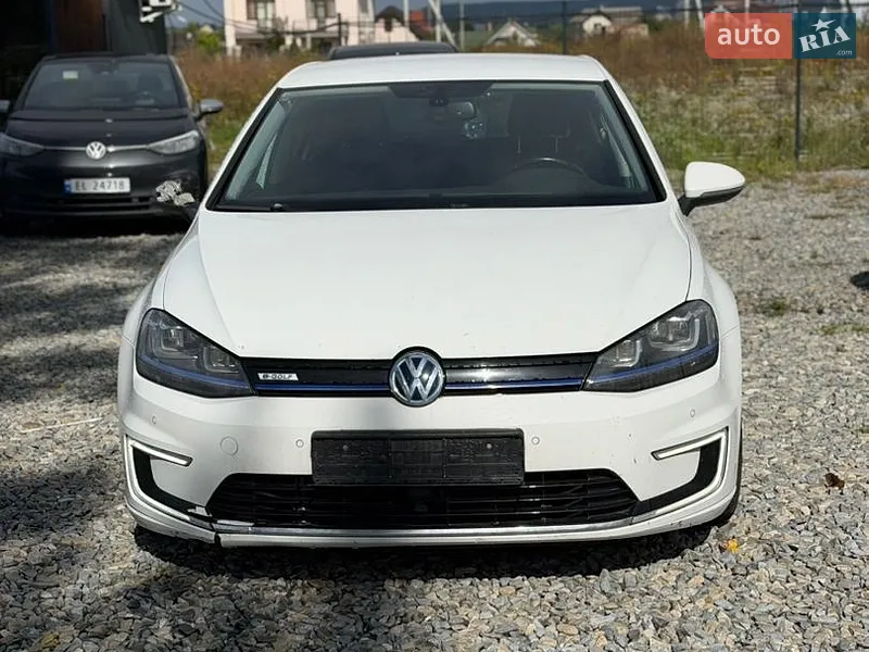Volkswagen e-Golf 2015