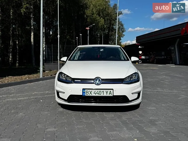 Volkswagen e-Golf 2015