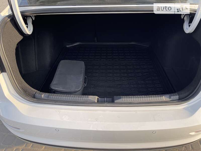 Седан Volkswagen e-Lavida 2019 в Кропивницком