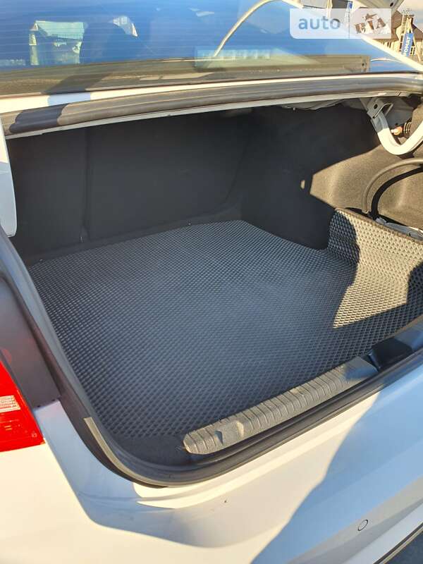 Седан Volkswagen e-Lavida 2019 в Луцке