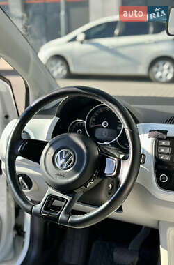 Хетчбек Volkswagen e-Up 2013 в Львові