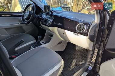 Хэтчбек Volkswagen e-Up 2016 в 
