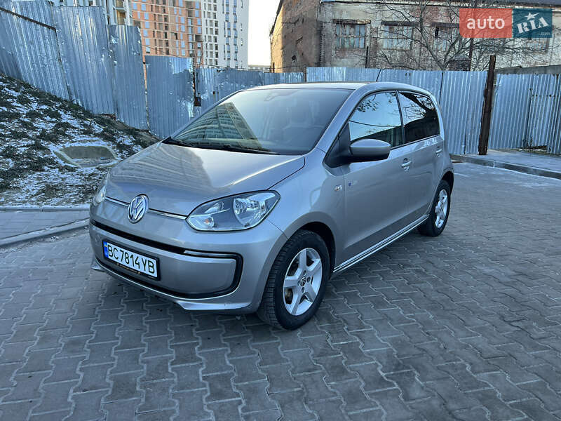 Хэтчбек Volkswagen e-Up 2015 в 
