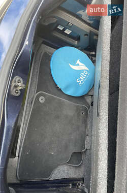 Хетчбек Volkswagen e-Up 2013 в 
