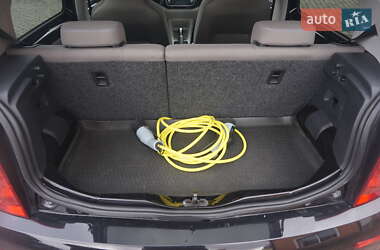 Хетчбек Volkswagen e-Up 2014 в 