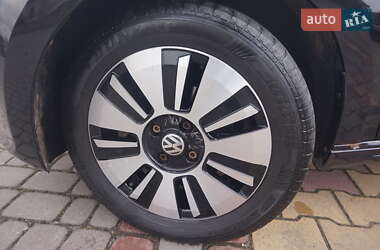 Хетчбек Volkswagen e-Up 2014 в 