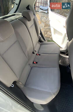 Хэтчбек Volkswagen e-Up 2013 в 