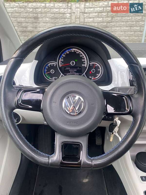Хэтчбек Volkswagen e-Up 2014 в Киеве