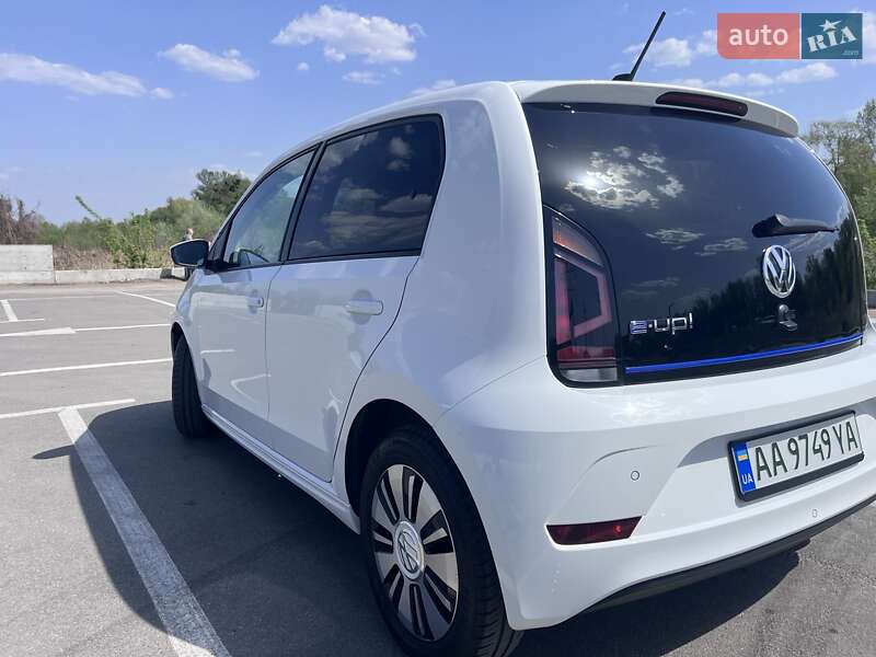 Хетчбек Volkswagen e-Up 2018 в Ірпені