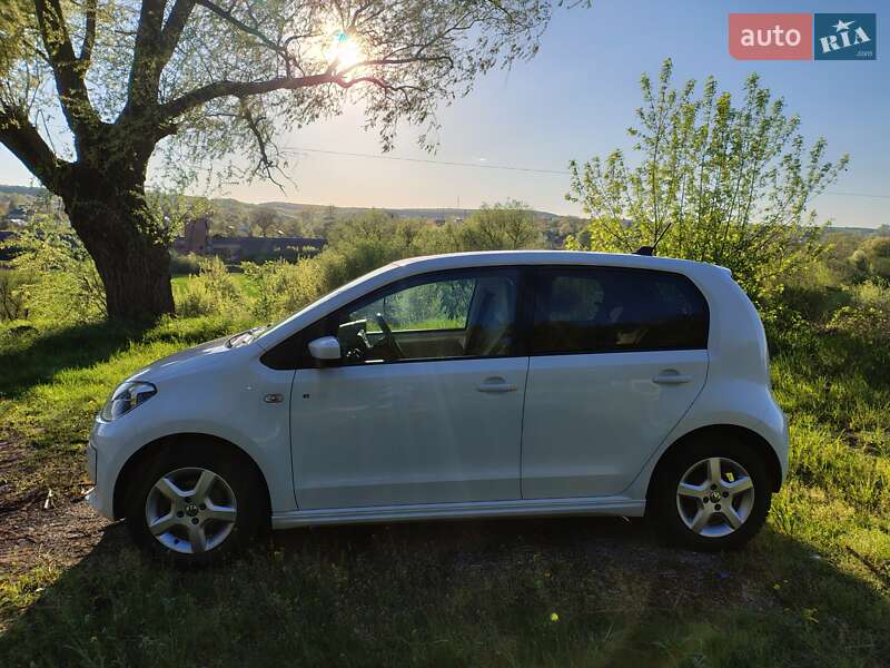 Хетчбек Volkswagen e-Up 2014 в Коломиї