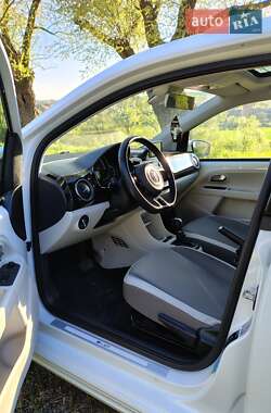 Хэтчбек Volkswagen e-Up 2014 в 
