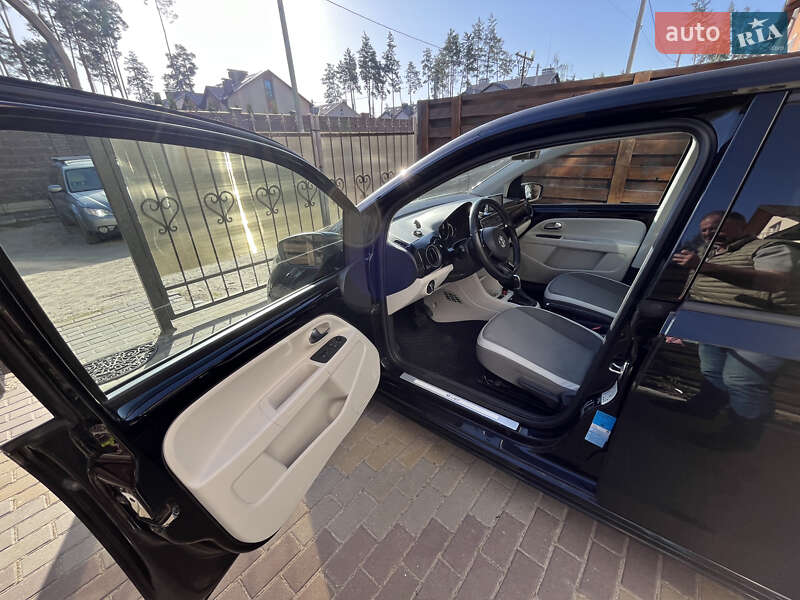 Хетчбек Volkswagen e-Up 2014 в Києві