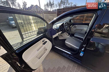 Хетчбек Volkswagen e-Up 2014 в 