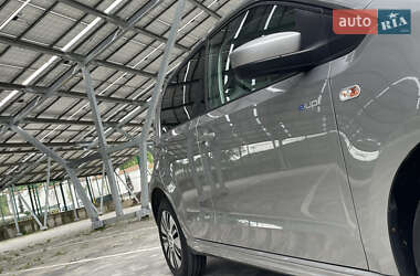 Хэтчбек Volkswagen e-Up 2014 в 