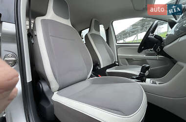 Хэтчбек Volkswagen e-Up 2014 в 