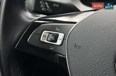 Хетчбек Volkswagen e-Up 2021 в 