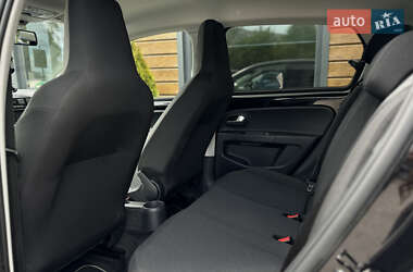 Хетчбек Volkswagen e-Up 2021 в 