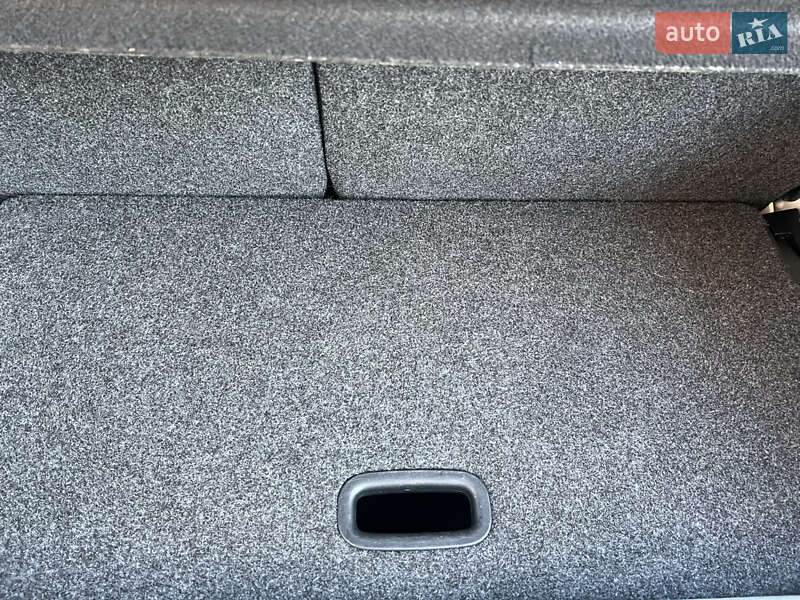 Хэтчбек Volkswagen e-Up 2014 в Львове