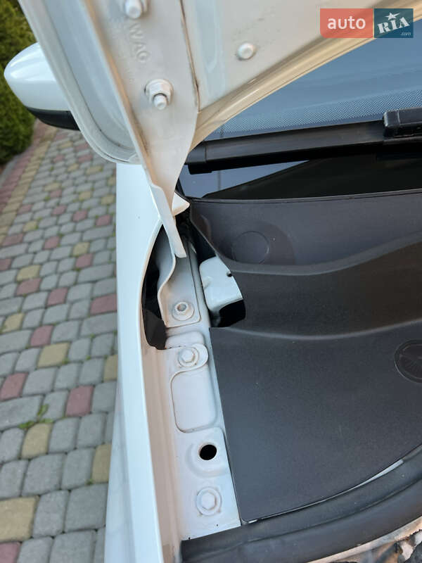 Хэтчбек Volkswagen e-Up 2014 в Львове