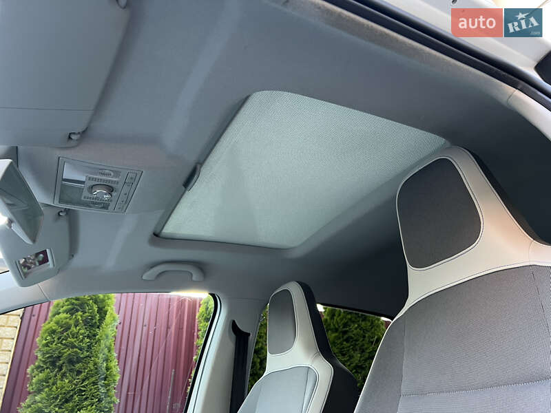 Хэтчбек Volkswagen e-Up 2014 в Львове