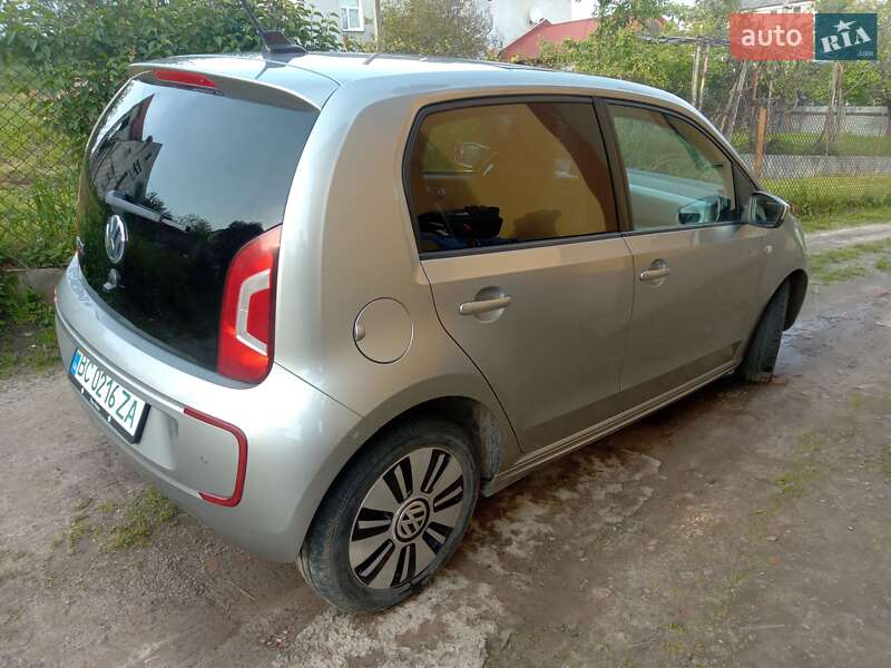 Хэтчбек Volkswagen e-Up 2013 в Львове