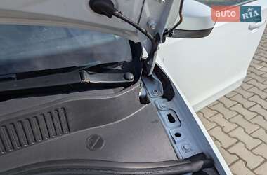 Хетчбек Volkswagen e-Up 2013 в 