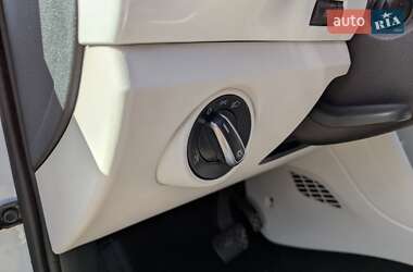 Хетчбек Volkswagen e-Up 2013 в 