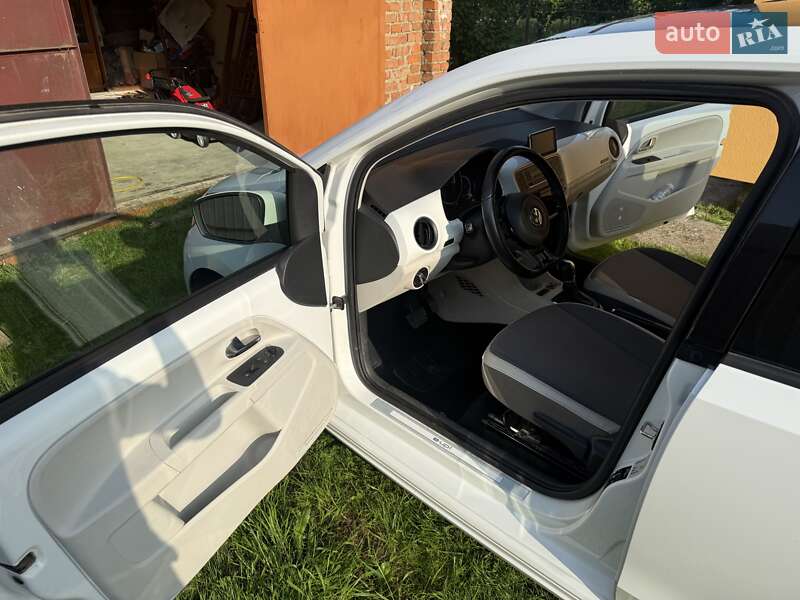 Хэтчбек Volkswagen e-Up 2013 в Львове
