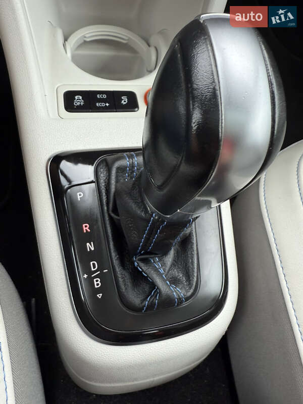 Хэтчбек Volkswagen e-Up 2014 в Львове