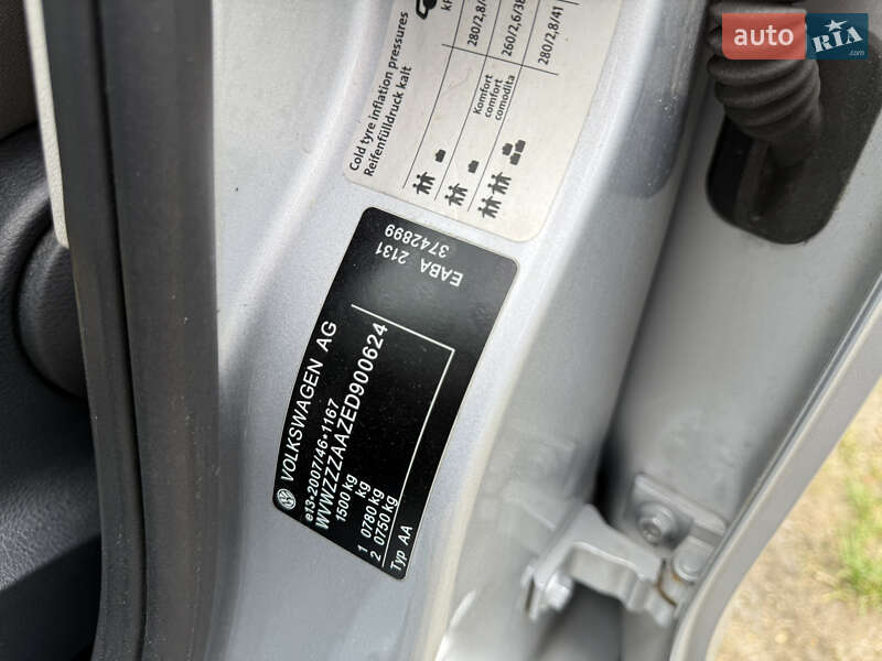 Хэтчбек Volkswagen e-Up 2014 в Львове