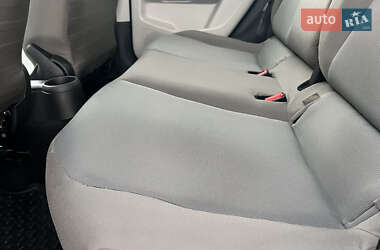 Хэтчбек Volkswagen e-Up 2015 в 