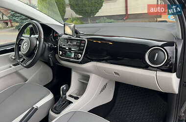Хэтчбек Volkswagen e-Up 2015 в 