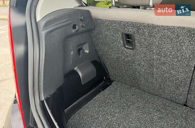 Хэтчбек Volkswagen e-Up 2015 в 