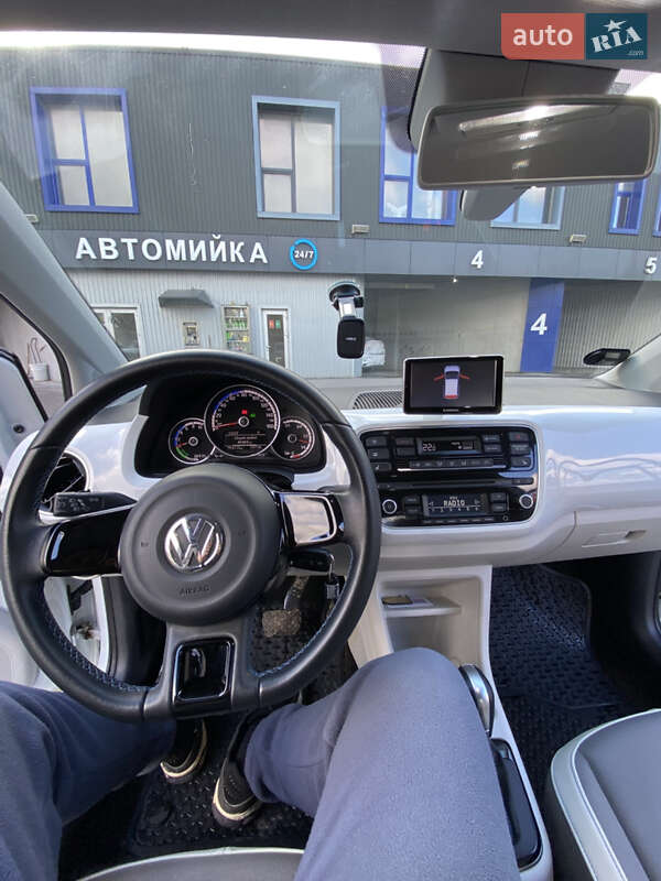Хэтчбек Volkswagen e-Up 2014 в Тернополе